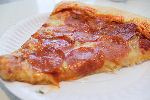 s&r pepperoni pizza photo